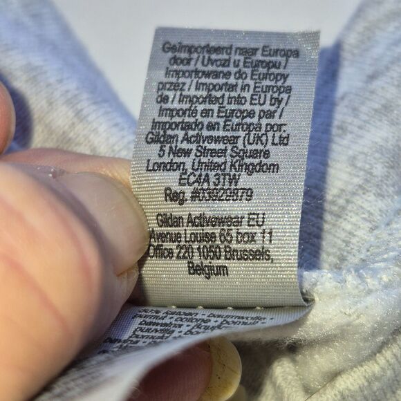 Gildan Sweat Shirt Cotton Blend Gray Size Med, Small Town Big Spirit. - Picture 6 of 9